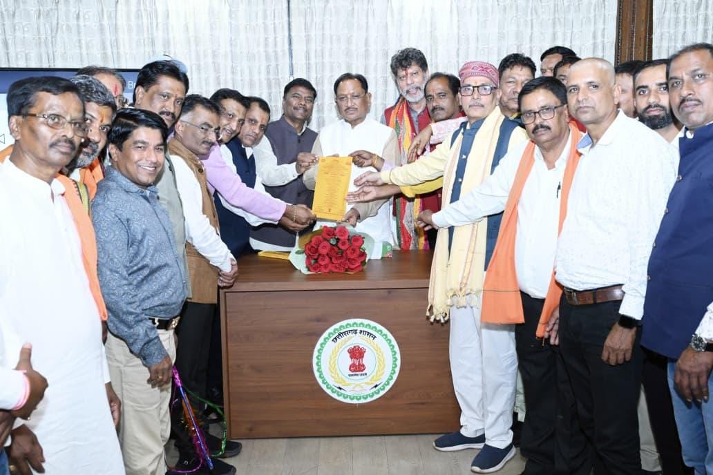 बस्तर गोंचा महापर्व 2026 का निमंत्रण लेकर मुख्यमंत्री विष्णु देव साय से मिले प्रतिनिधि